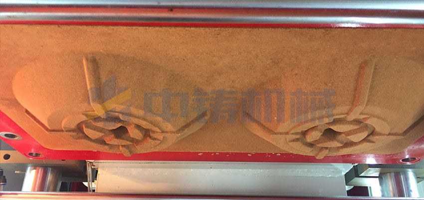 全自動造型機進(jìn)行爐具爐架試模驗收，效果非常不錯